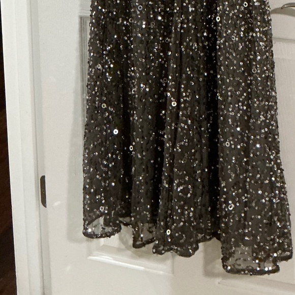 Adrianna Papell Grey and Silver Sequined Mermaid Gown NWT size 10 - Picture 6 of 6